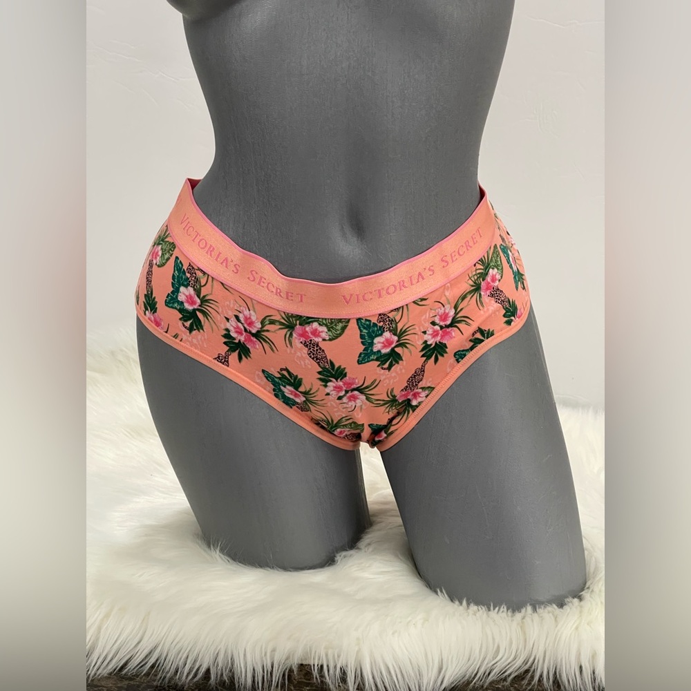 Victorias Secret Logo Cotton Hipster Hiphugger Panty Underwear. NWT